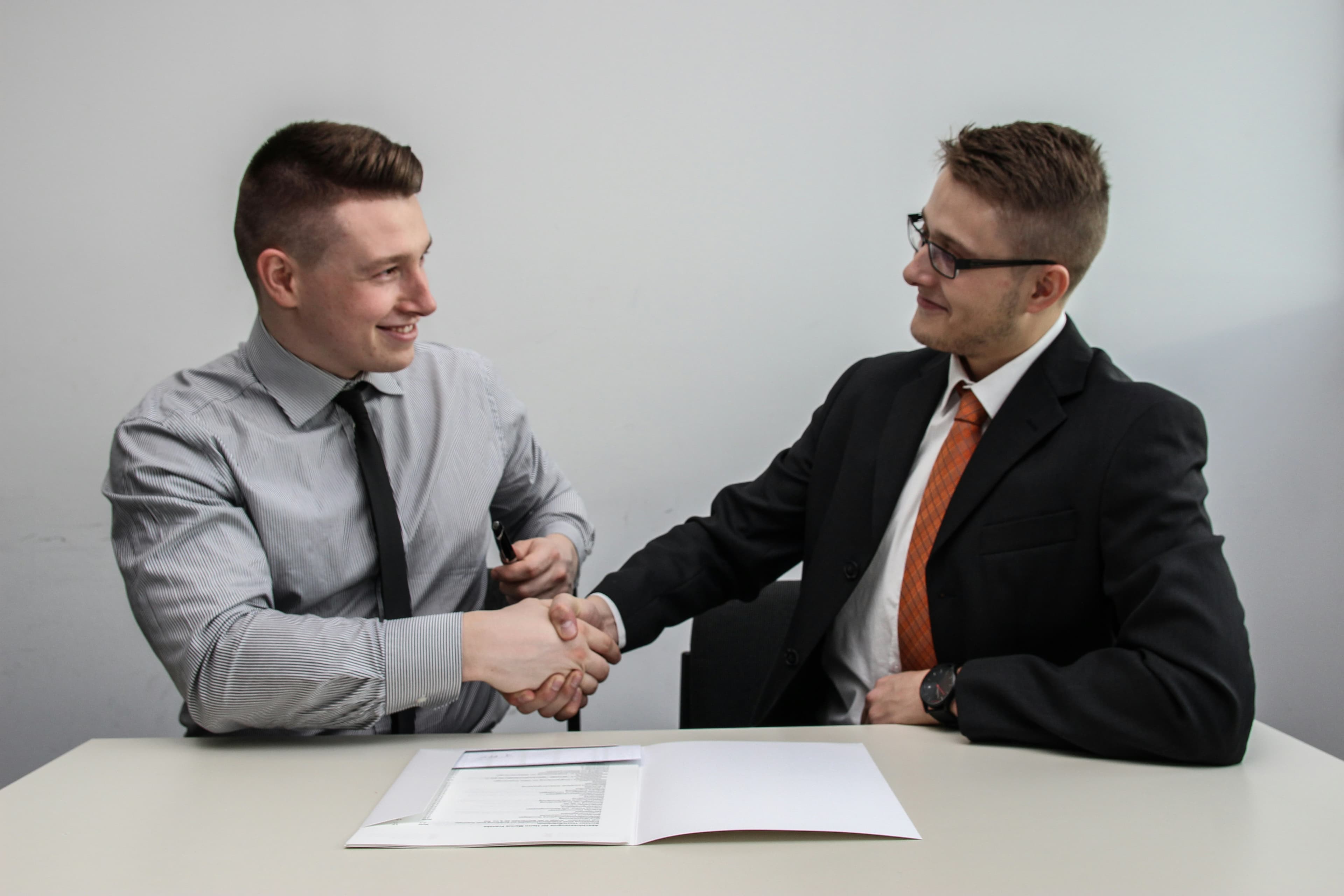 Revisión de contratos inmobiliarios